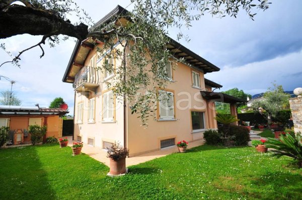 casa indipendente in vendita a Pietrasanta in zona Marina di Pietrasanta