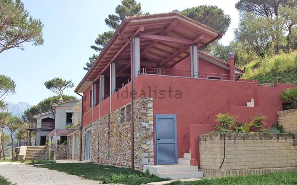 casa indipendente in vendita a Pietrasanta