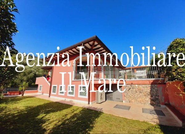 casa indipendente in vendita a Pietrasanta
