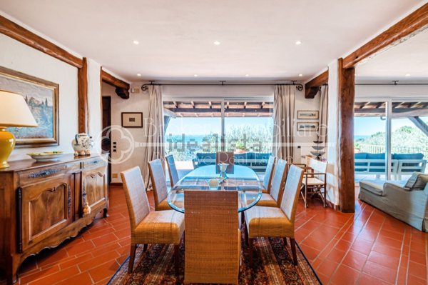 casa indipendente in vendita a Pietrasanta