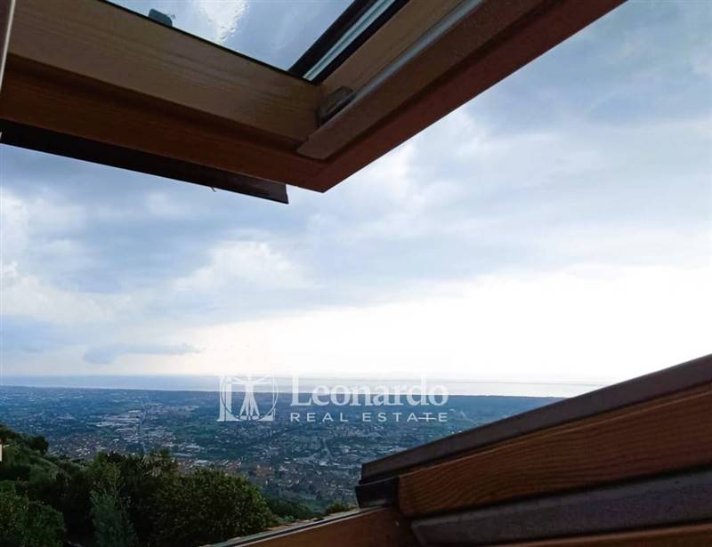 appartamento in vendita a Pietrasanta in zona Capriglia