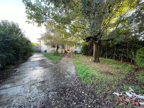 casa indipendente in vendita a Pietrasanta