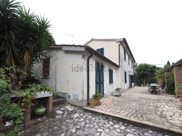 casa indipendente in vendita a Pietrasanta