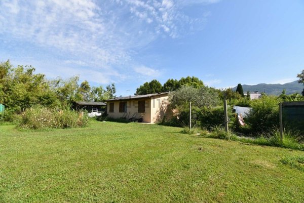 quadrivano in vendita a Pietrasanta in zona Tonfano