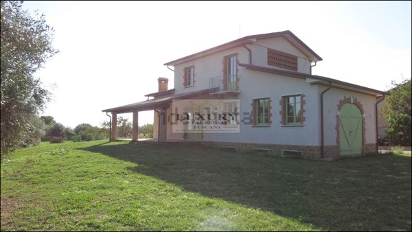 casa indipendente in vendita a Pietrasanta