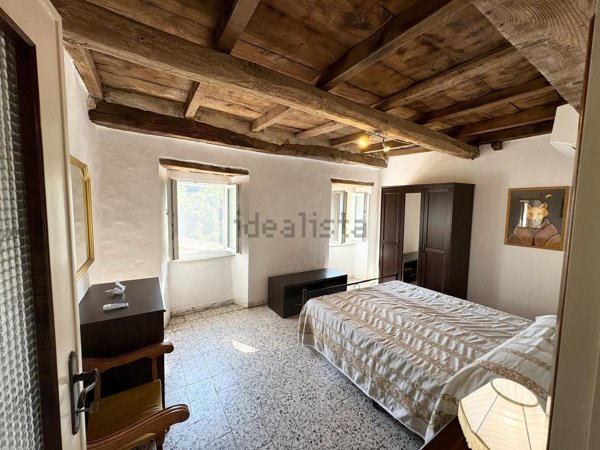 casa indipendente in vendita a Pietrasanta in zona Solaio