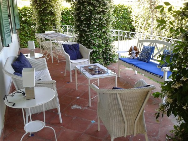 casa indipendente in vendita a Pietrasanta in zona Tonfano