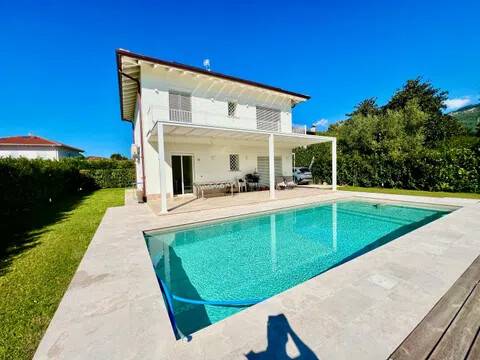 casa indipendente in vendita a Pietrasanta