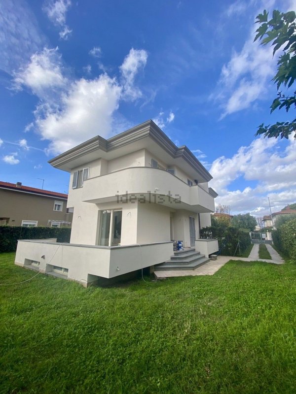 casa indipendente in vendita a Pietrasanta