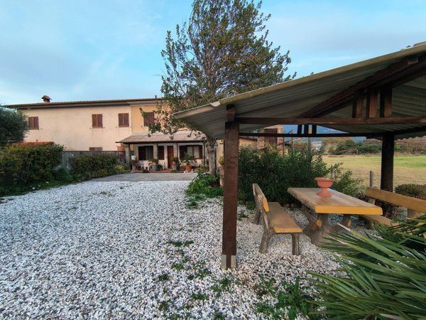 casa indipendente in vendita a Pietrasanta