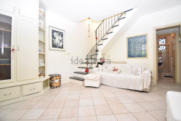 casa indipendente in vendita a Pietrasanta in zona Motrone