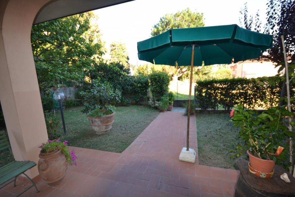 casa indipendente in vendita a Pietrasanta