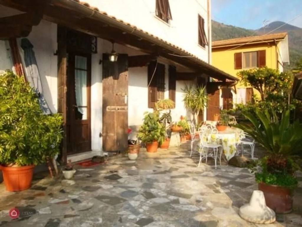 casa indipendente in vendita a Pietrasanta