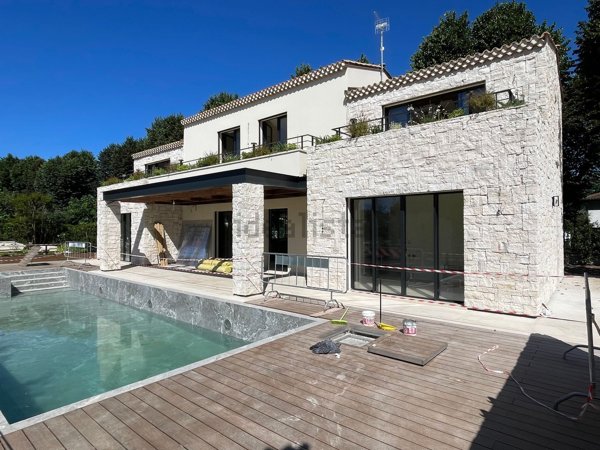 casa indipendente in vendita a Pietrasanta in zona Fiumetto