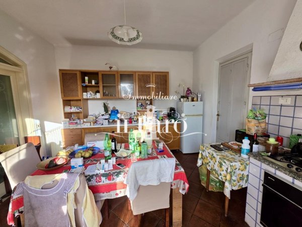 casa indipendente in vendita a Pietrasanta in zona Marina di Pietrasanta