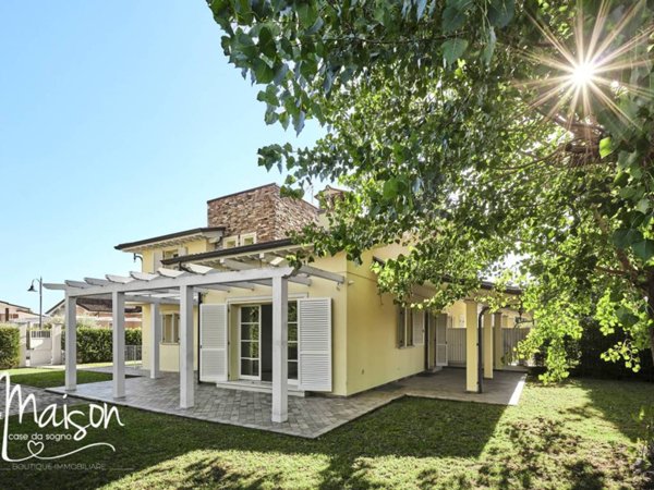 casa indipendente in vendita a Pietrasanta