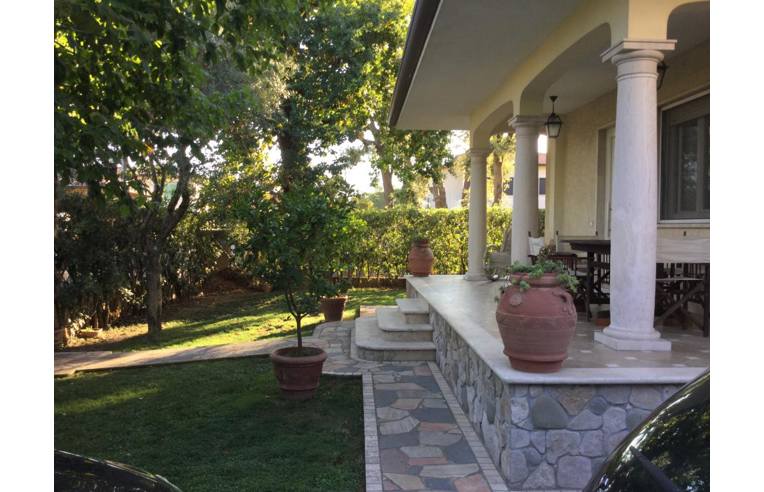 casa indipendente in vendita a Pietrasanta in zona Marina di Pietrasanta
