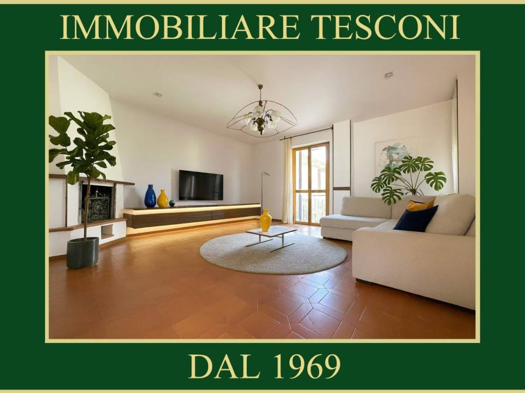 appartamento in vendita a Pietrasanta in zona Vignone