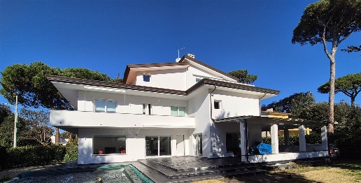 casa indipendente in vendita a Pietrasanta in zona Marina di Pietrasanta