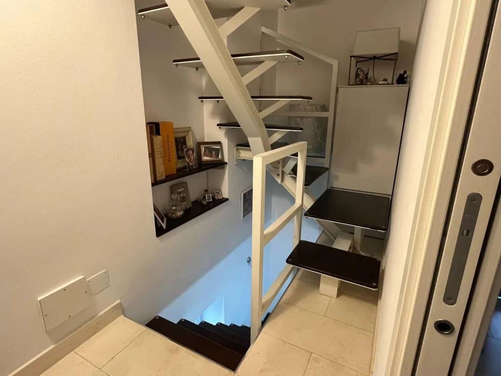 casa indipendente in vendita a Pietrasanta in zona Crociale