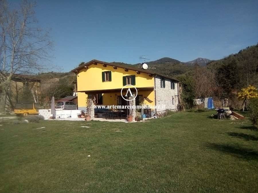 casa indipendente in vendita a Pietrasanta