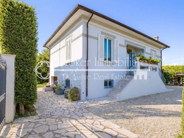 villa in vendita a Pietrasanta