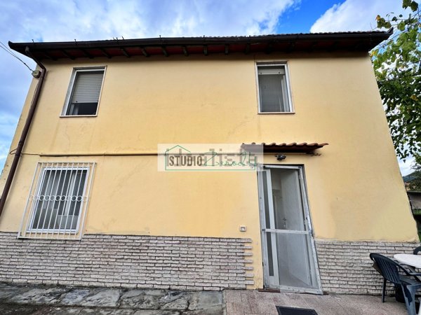 casa indipendente in vendita a Pietrasanta