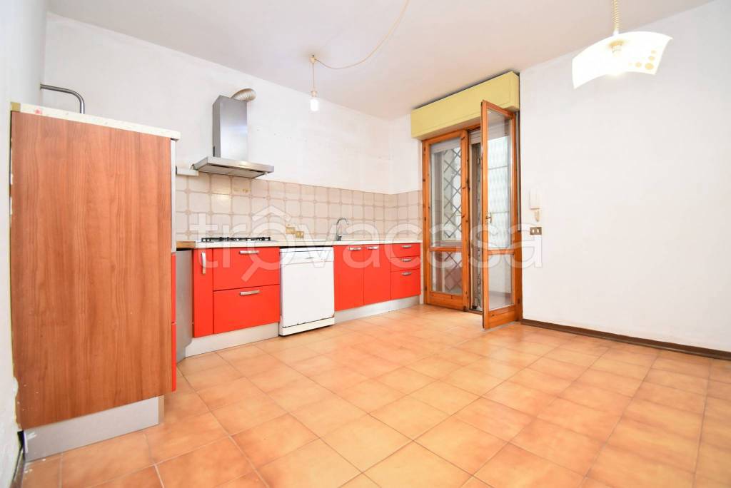 casa indipendente in vendita a Pietrasanta in zona Tonfano