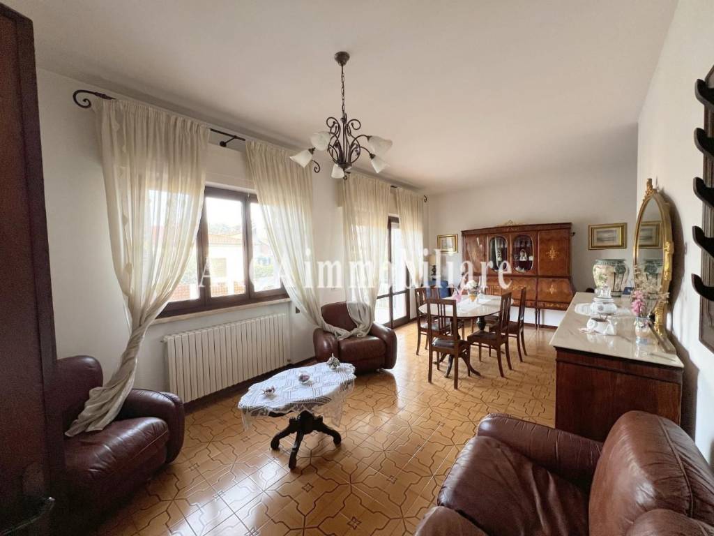 casa indipendente in vendita a Pietrasanta
