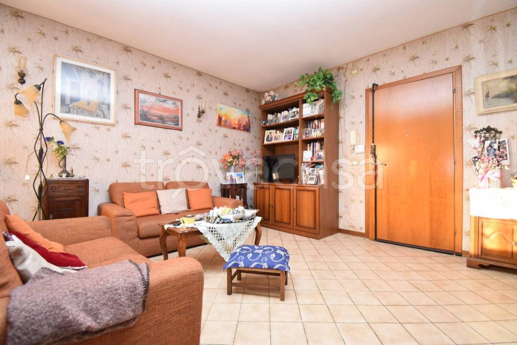 appartamento in vendita a Pietrasanta in zona Strettoia