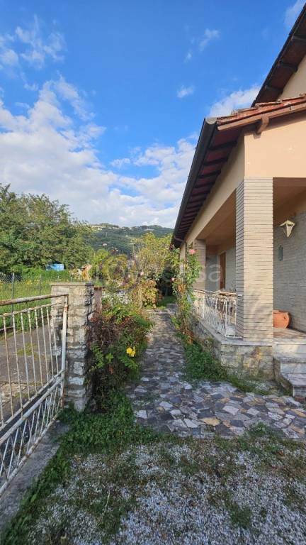 casa indipendente in vendita a Pietrasanta