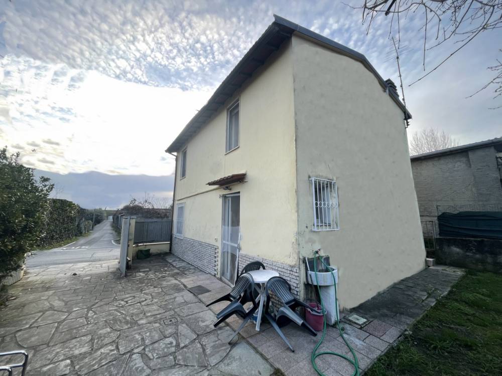 casa indipendente in vendita a Pietrasanta in zona Marina di Pietrasanta