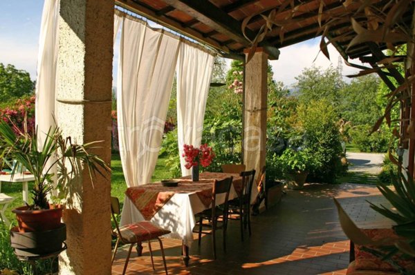 casa indipendente in vendita a Pietrasanta