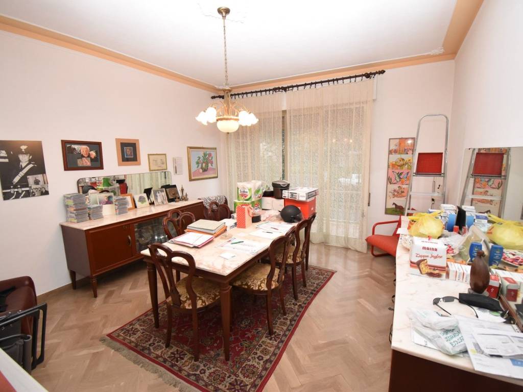 casa indipendente in vendita a Pietrasanta in zona Tonfano