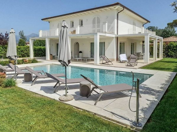 casa indipendente in vendita a Pietrasanta in zona Marina di Pietrasanta