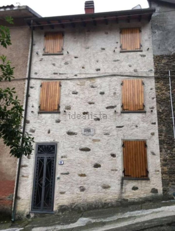 casa indipendente in vendita a Pietrasanta