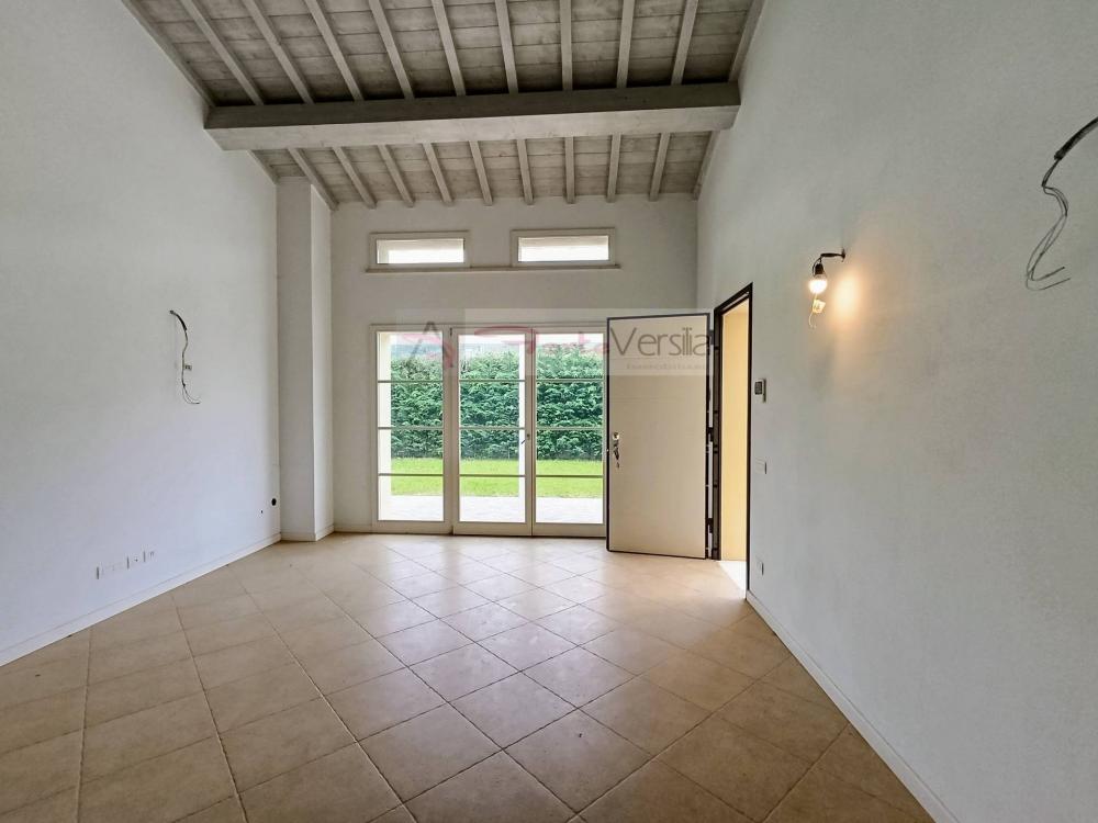 casa indipendente in vendita a Pietrasanta in zona Marina di Pietrasanta