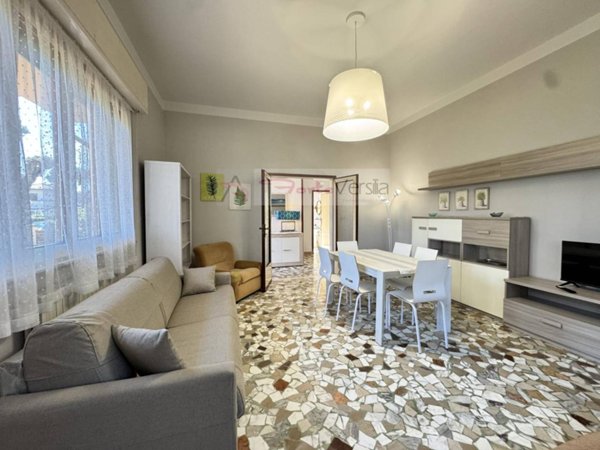 casa indipendente in vendita a Pietrasanta in zona Marina di Pietrasanta