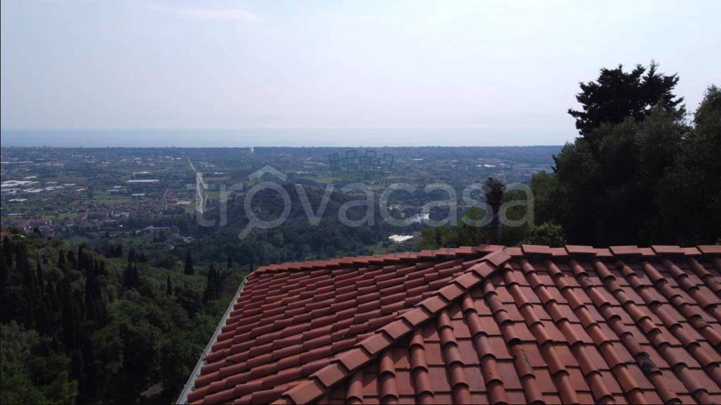 casa indipendente in vendita a Pietrasanta