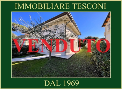 casa indipendente in vendita a Pietrasanta in zona Marina di Pietrasanta