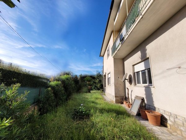 casa indipendente in vendita a Pietrasanta