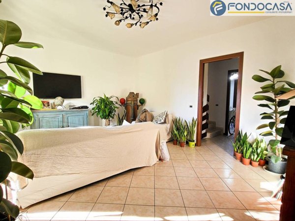 casa indipendente in vendita a Pietrasanta in zona Vallecchia