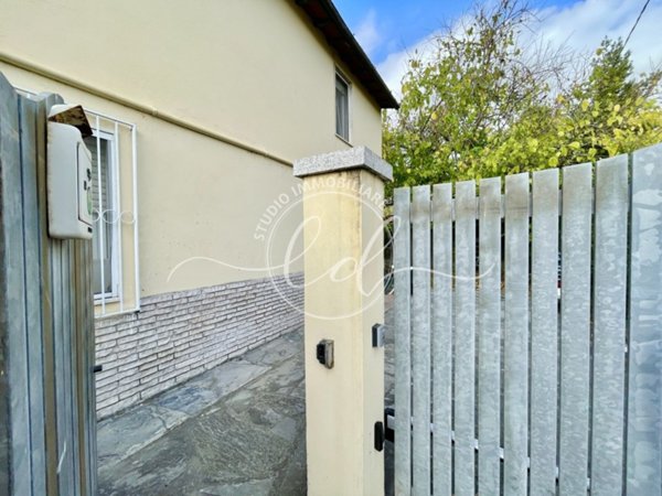 casa indipendente in vendita a Pietrasanta