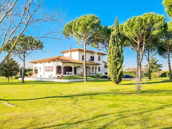 casa indipendente in vendita a Pietrasanta