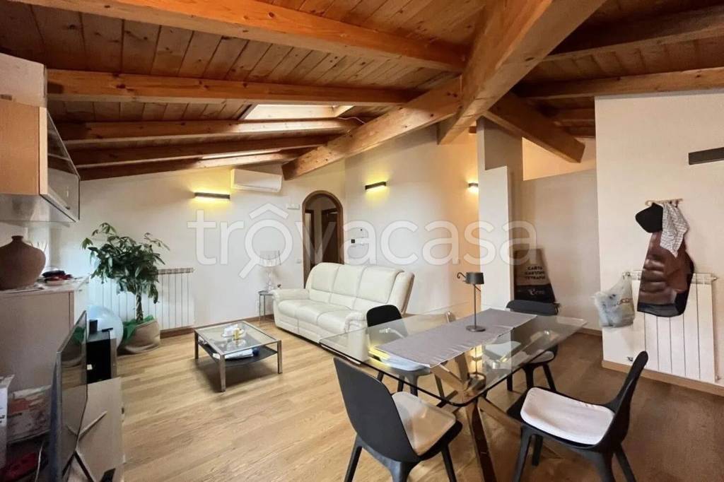 appartamento in vendita a Pietrasanta in zona Vignone