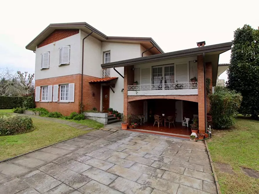 casa indipendente in vendita a Pietrasanta in zona Focette