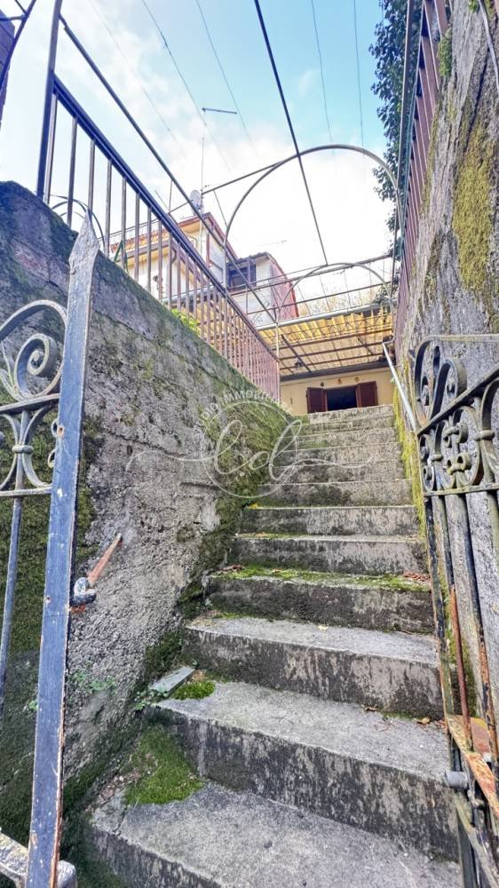 casa indipendente in vendita a Pietrasanta