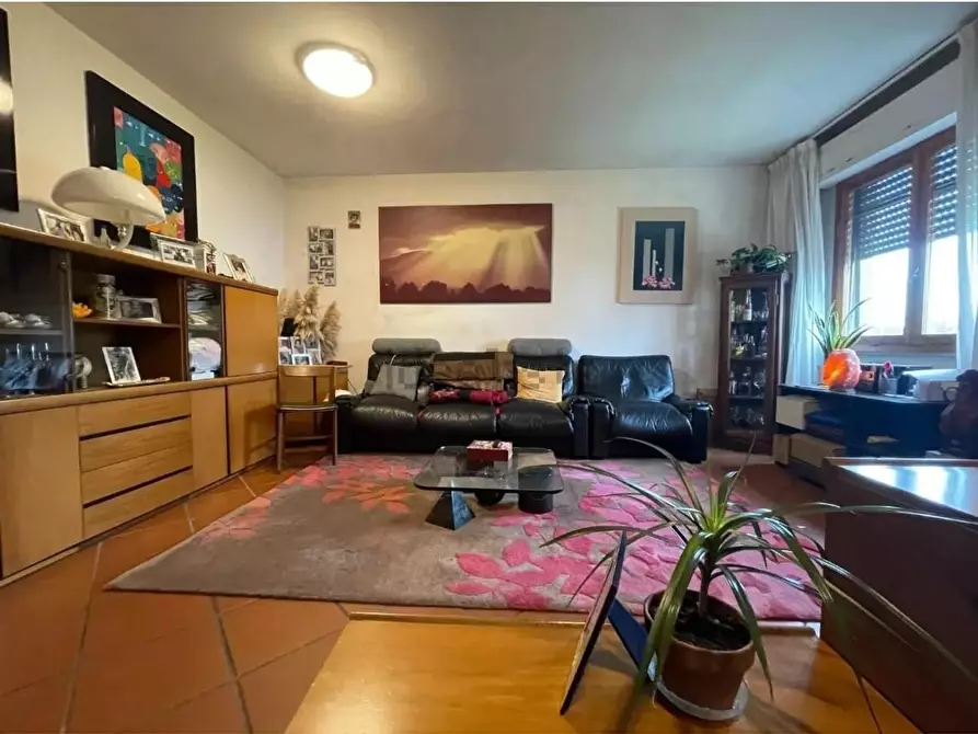 casa indipendente in vendita a Pietrasanta in zona Tonfano