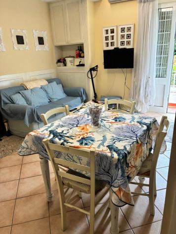 appartamento in vendita a Pietrasanta in zona Marina di Pietrasanta