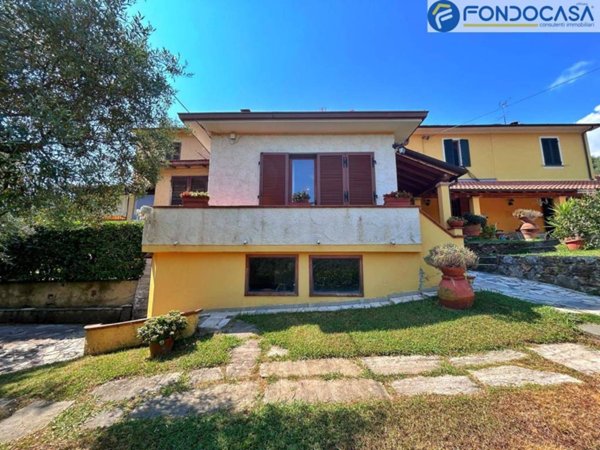 casa indipendente in vendita a Pietrasanta